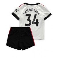 Dres Manchester United Donny van de Beek #34 Gostujuci za djecu 2022-23 Kratak Rukav (+ kratke hlače)